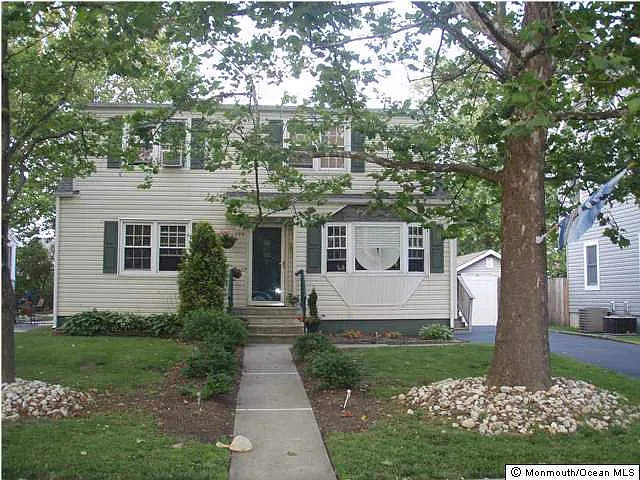279 Main St photo 1