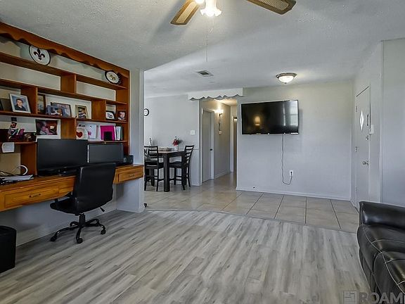 3rd image of 8522 Lebeau Rd