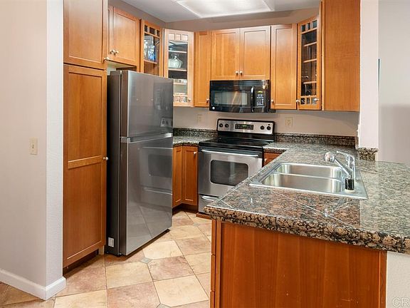 4th image of 2220 Camino De La Reina #5108