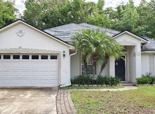10213 Emma Lakes Dr, Jacksonville, FL 32257