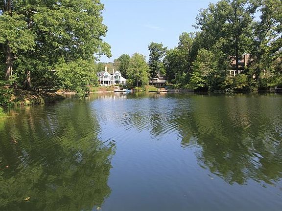 5th image of 1 Redbud Ln