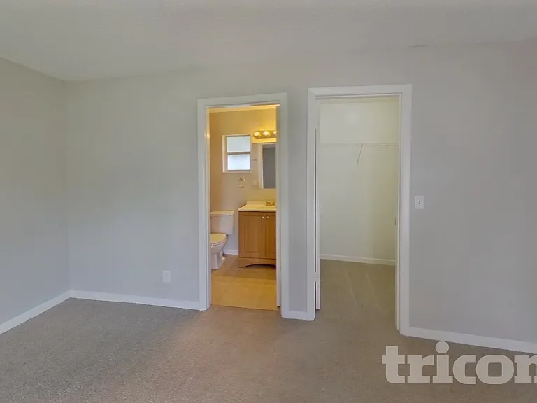 1484 Bloomingdale Rd — Photo 7