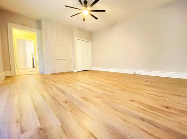 222 E Beverley St APT 1B, Staunton, VA 24401