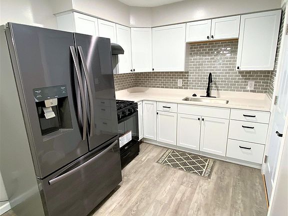 4th image of 590 Savannah Dr