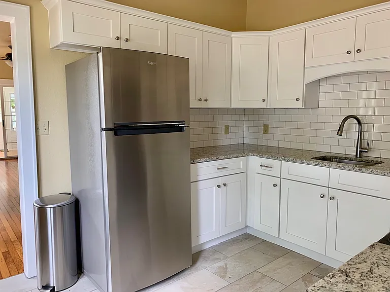 323 Matlo Ave — Photo 8