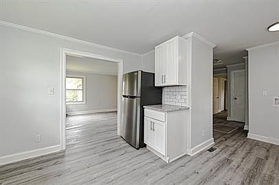 3rd image of 317 Gaston Ave #1