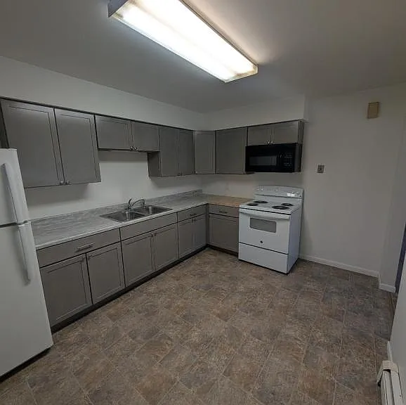 1822 Sunnyside Dr #2 — Photo 1
