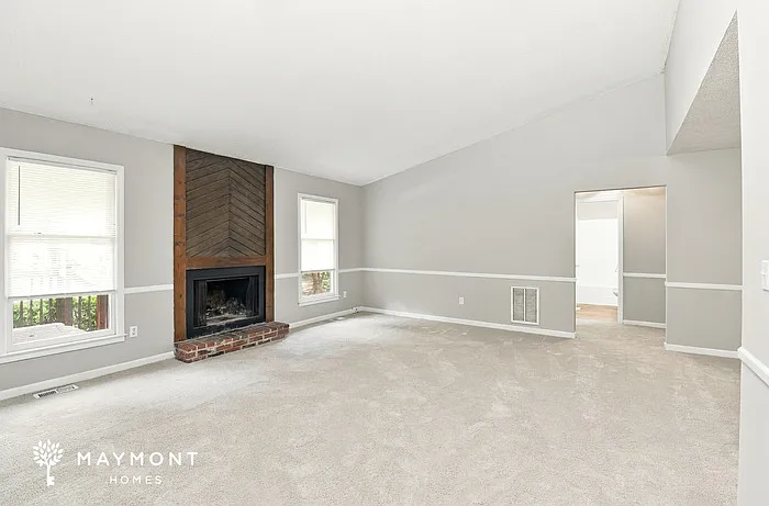 3 bed, 2.0 bath, 1500 sqft, $1,745 — Photo 3
