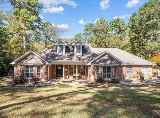 144 Redbud Cir, Crockett, TX