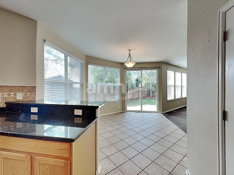 13725 Kearney St — Photo 5