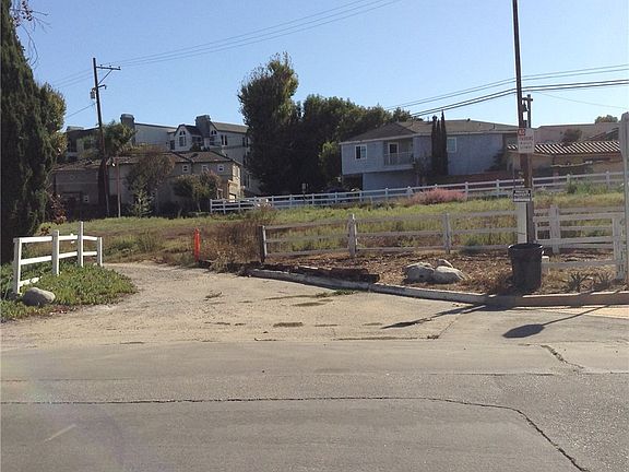 3rd image of LOT 4598 E 6th St