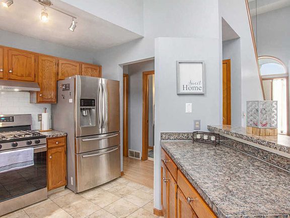 5th image of 5582 Brittany Dr SE