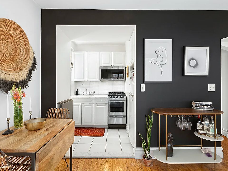 2nd image of 102 E 22nd St APT 8D