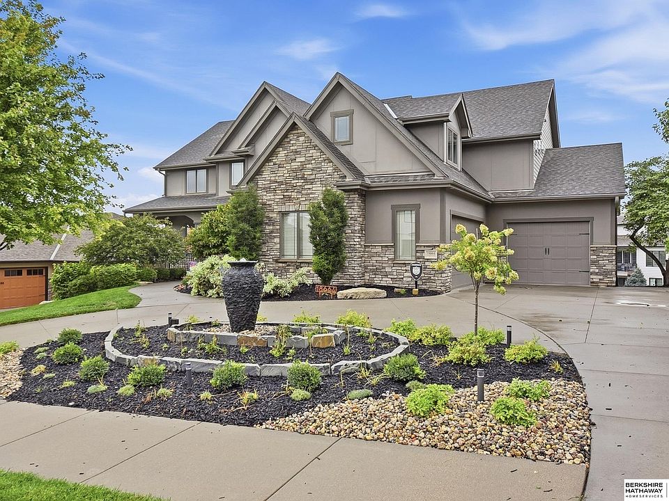 1st image of 18664 Oregon Cir