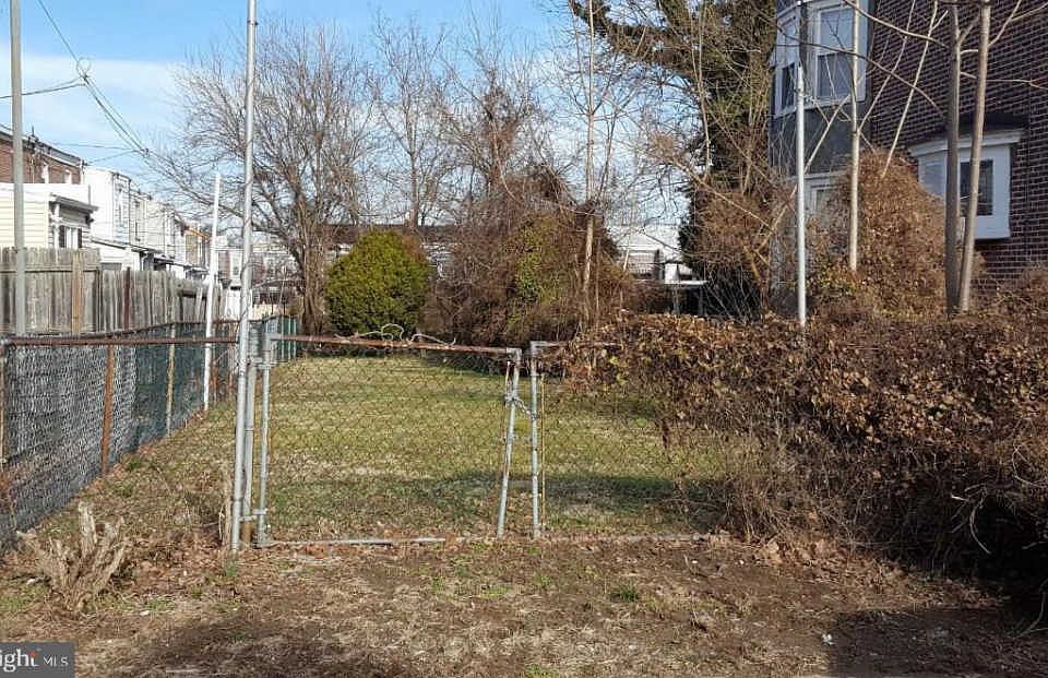 2nd image of 411 W 25th St