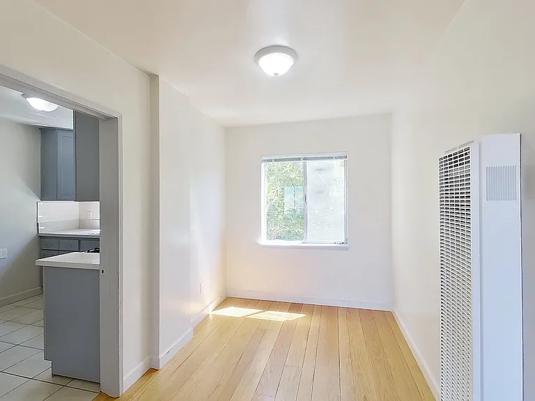 2501 Benvenue Ave — Photo 11