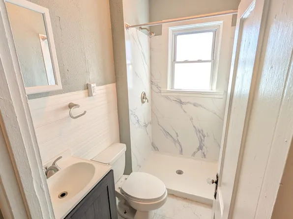 406 E 9th St, Cheyenne, WY 82007