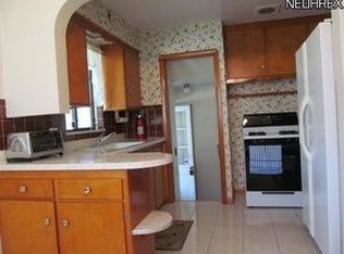 10719 Sharon Dr, Parma, OH