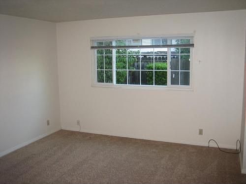 4th image of 776 Sequoia Dr