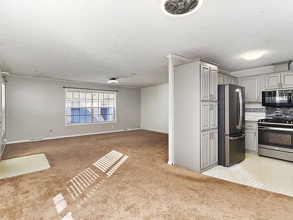 4th image of 7 Saint Pauls Dr