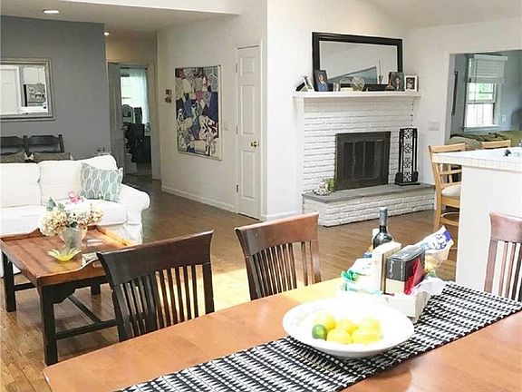 4th image of 11 Matthews Dr