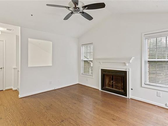 5th image of 2106 River Heights Walk SE