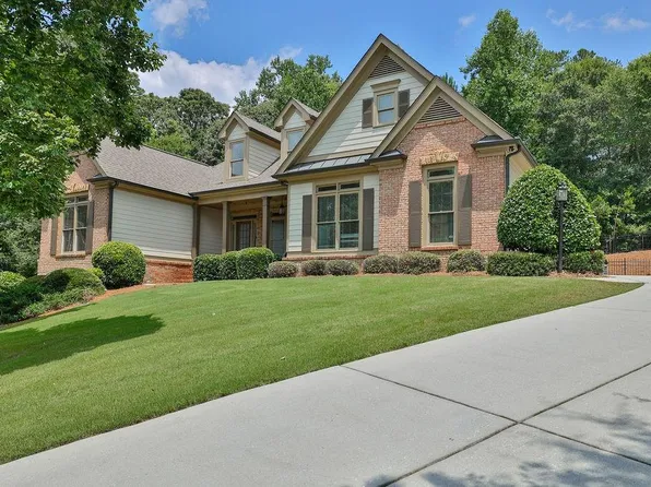 1403 Fairwinds Ct, Loganville, GA 30052