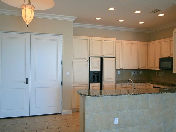 4th image of 2 Portofino Dr #6