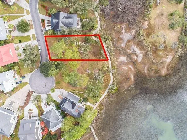 85 Petigru Dr, Beaufort, SC 29902