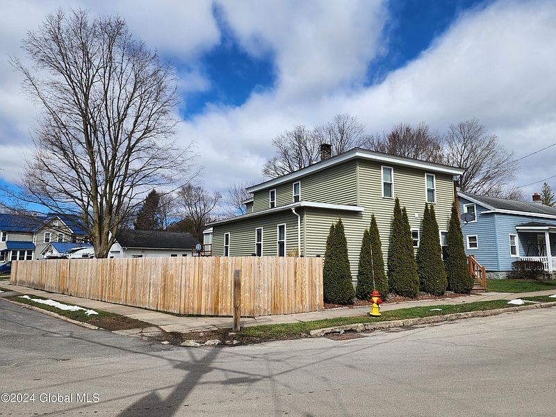 2nd image of 28 S Division Street