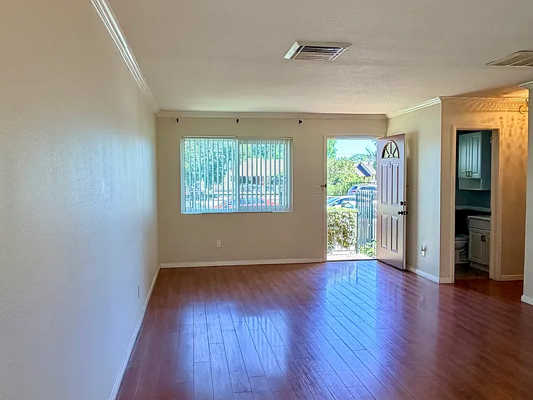 17041 Roscoe Blvd #3 — Photo 12