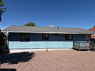 2nd image of 308 E Ridge Ln