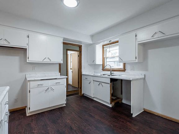 3rd image of 4672 N 118th St