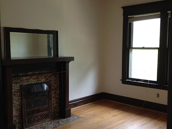 8021 Third_bonus room