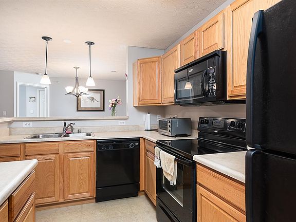 5th image of 2312 Remington Way APT 4107