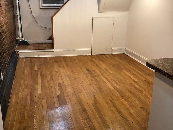 5th image of 137 E 27th St