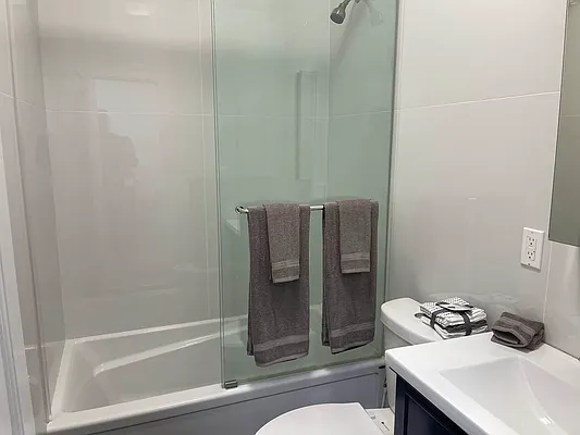 Rented by 18 REALTY | media 5