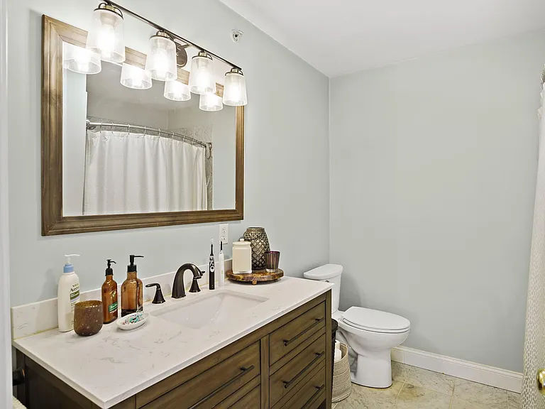 266 Essex St #6 — Photo 15