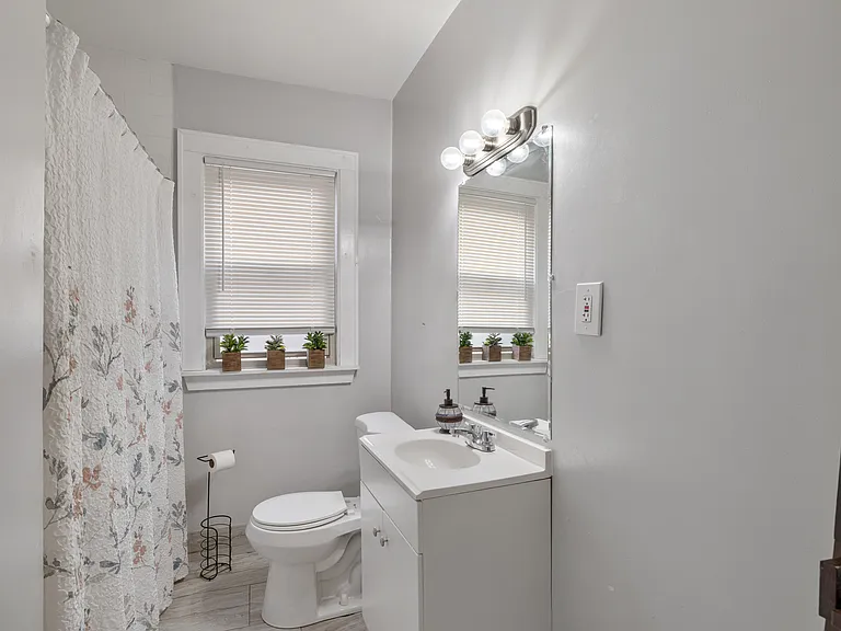 283 Piper Blvd — Photo 6