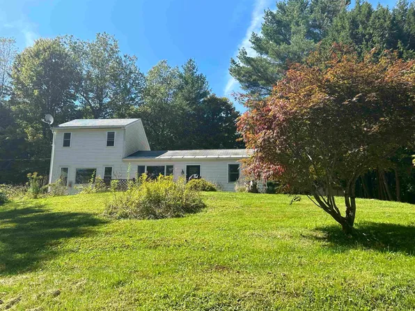 32 Pasture Lane, Wilmington, VT 05363