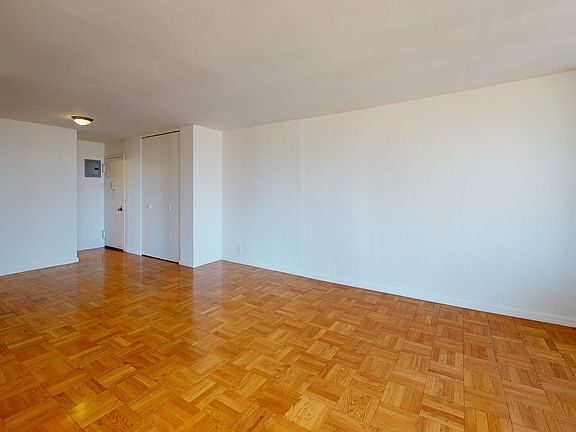 5th image of 401 E 80th St APT 29F