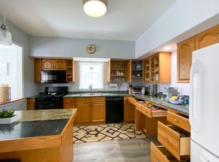 9 N Weymouth Ave #A, Ventnor City, NJ 08406