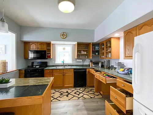 9 N Weymouth Ave Photo 1
