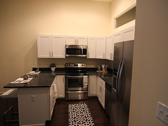 2nd image of 105 N 2nd St #X04
