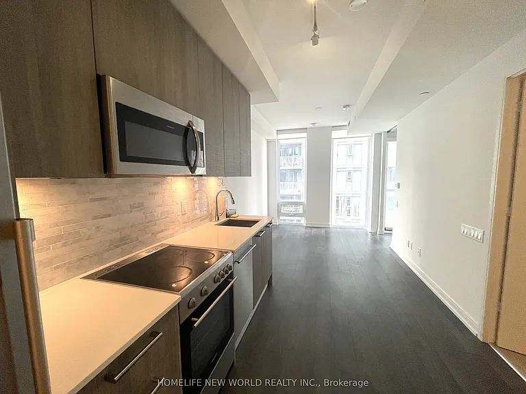 28 Wellesley St E #1206 — Photo 4