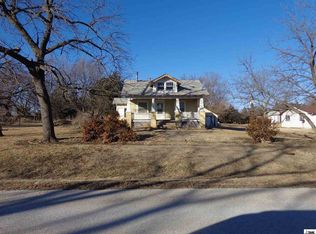 2762 Main St, Vassar, KS 66543