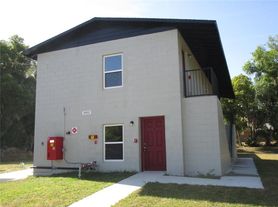 1002 E McDonald Ave