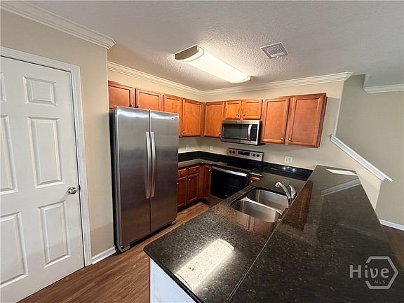 5th image of 171 Fox Glen Court