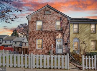 16711 Chowning Ct, Woodbridge, VA 22191