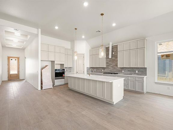 4th image of 19324 S Country Dr